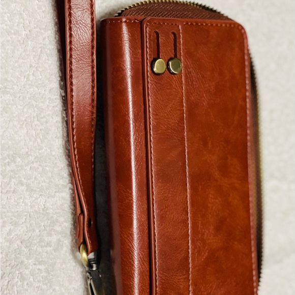 Leather Wristlet - tan - Picture 4 of 4